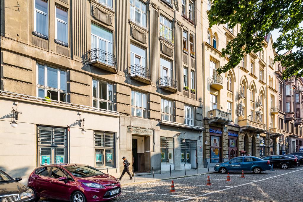 Apartments On Valova 9 リヴィウ エクステリア 写真