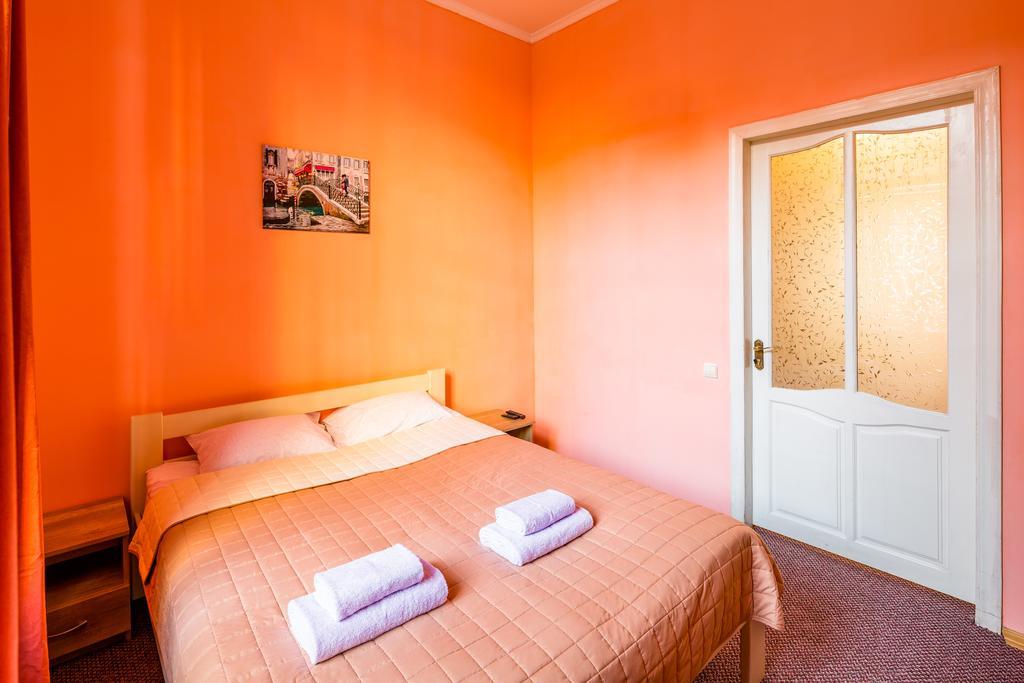 Apartments On Valova 9 リヴィウ エクステリア 写真