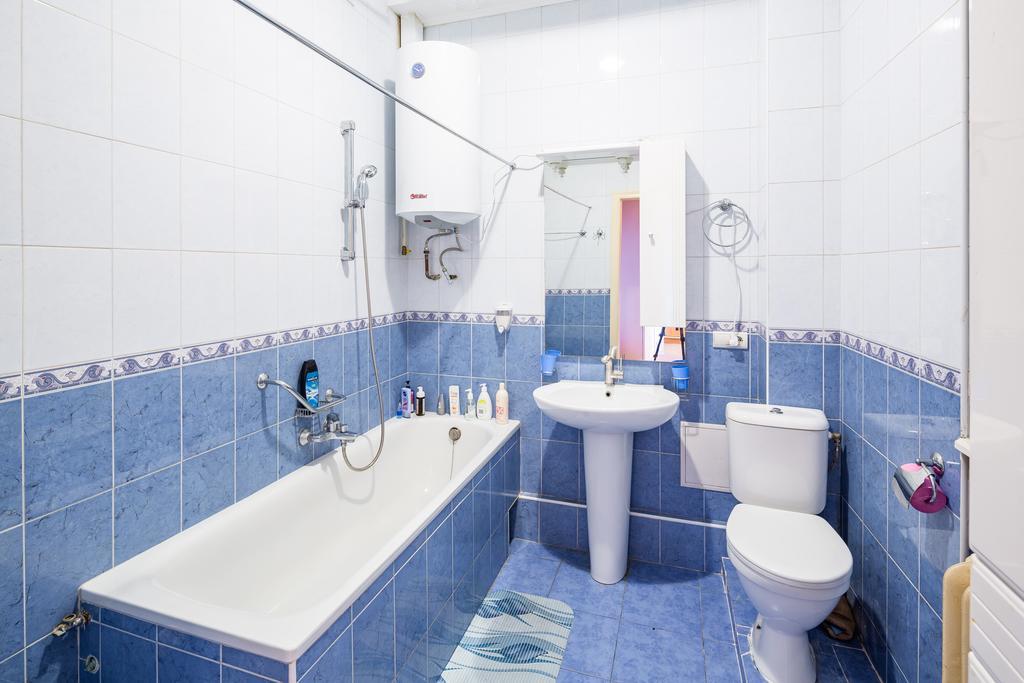 Apartments On Valova 9 リヴィウ エクステリア 写真